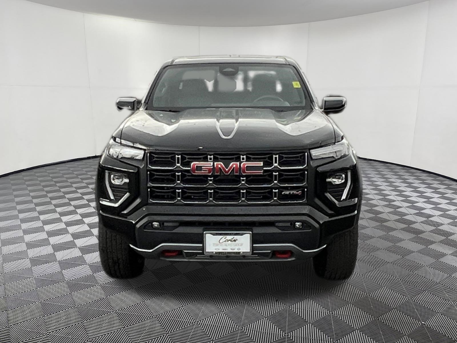 Used 2024 GMC Canyon AT4 image 2