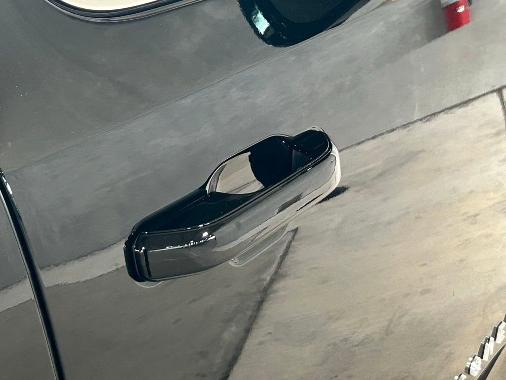 Used 2024 Jeep Grand Wagoneer L 4WD w/ HD Trailer Tow Package image 24