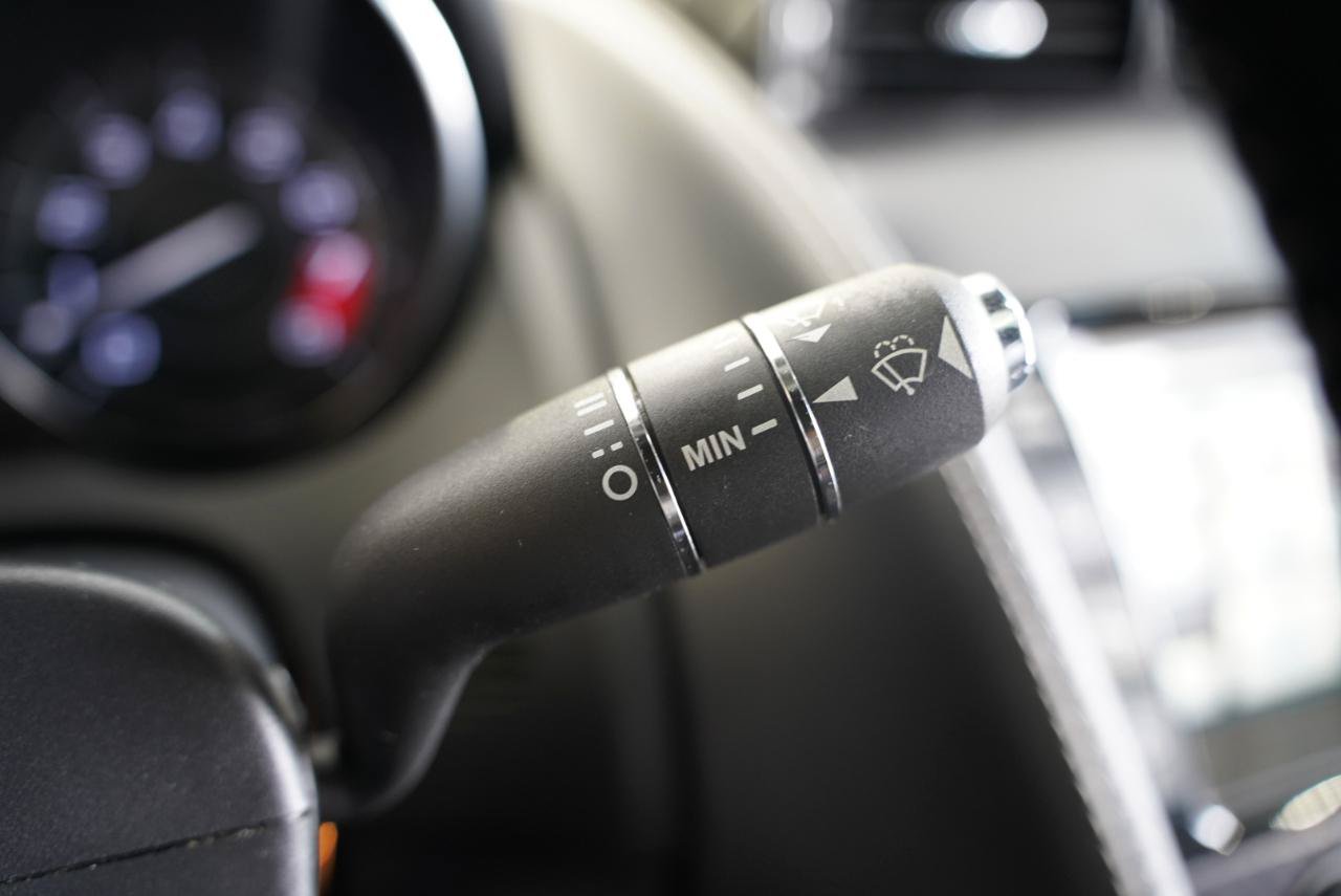 Used 2015 Jaguar F-TYPE R RWD image 14
