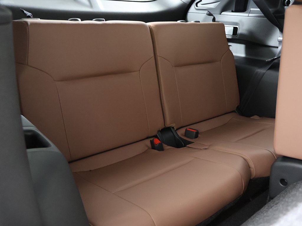 New 2025 Mitsubishi Outlander SEL image 38