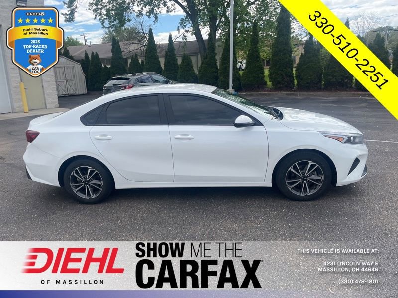 Used 2022 Kia Forte LXS w/ LXS Technology Package FWD image 3