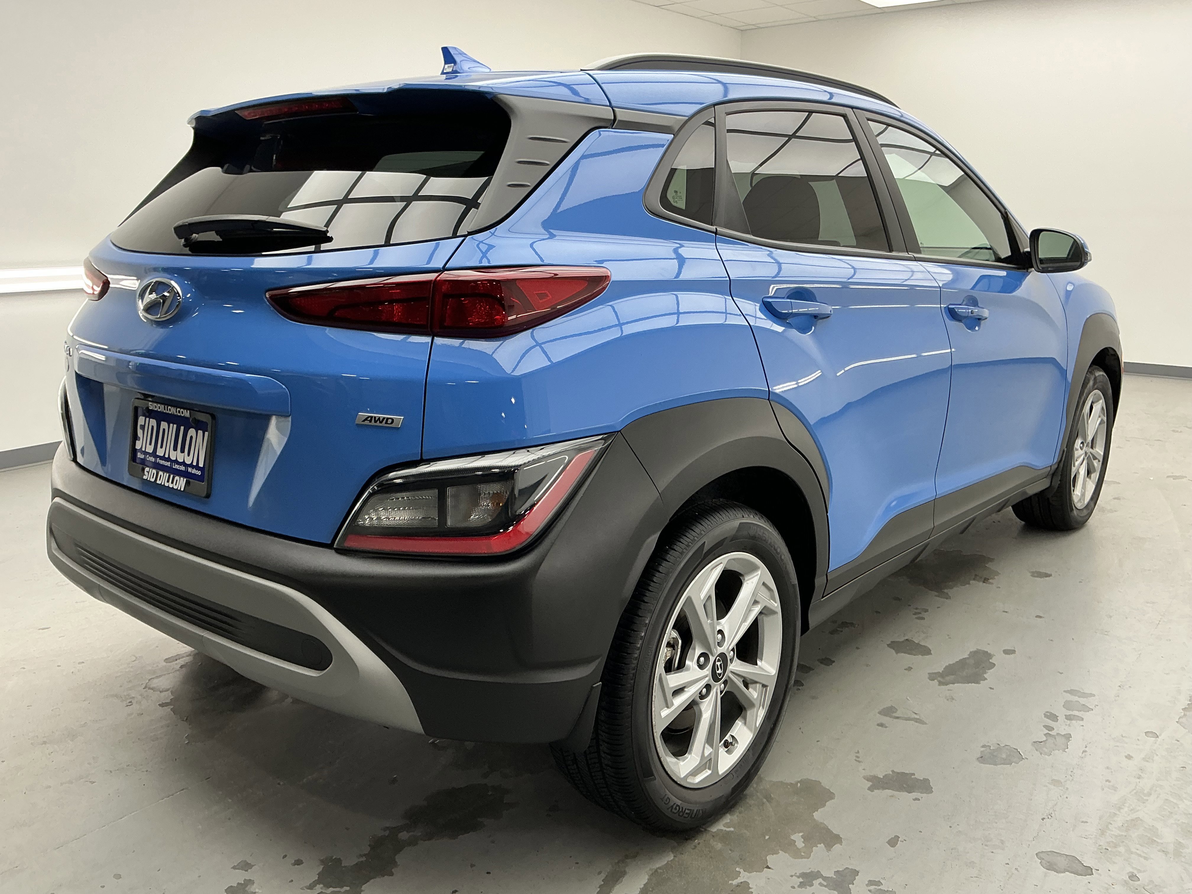 Used 2023 Hyundai Kona SEL image 4