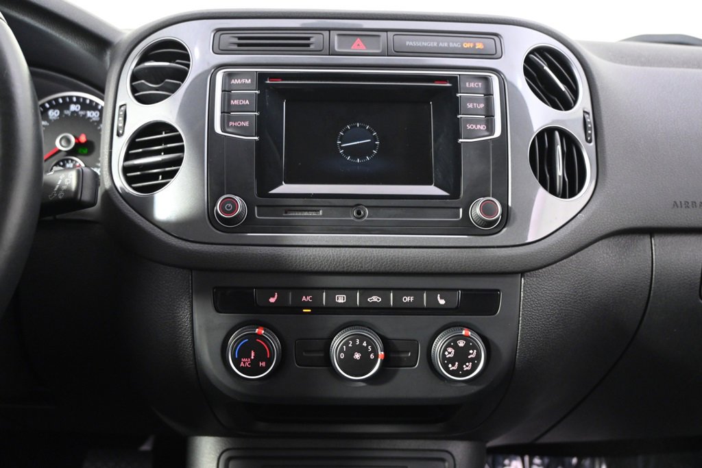 Used 2016 Volkswagen Tiguan S image 27