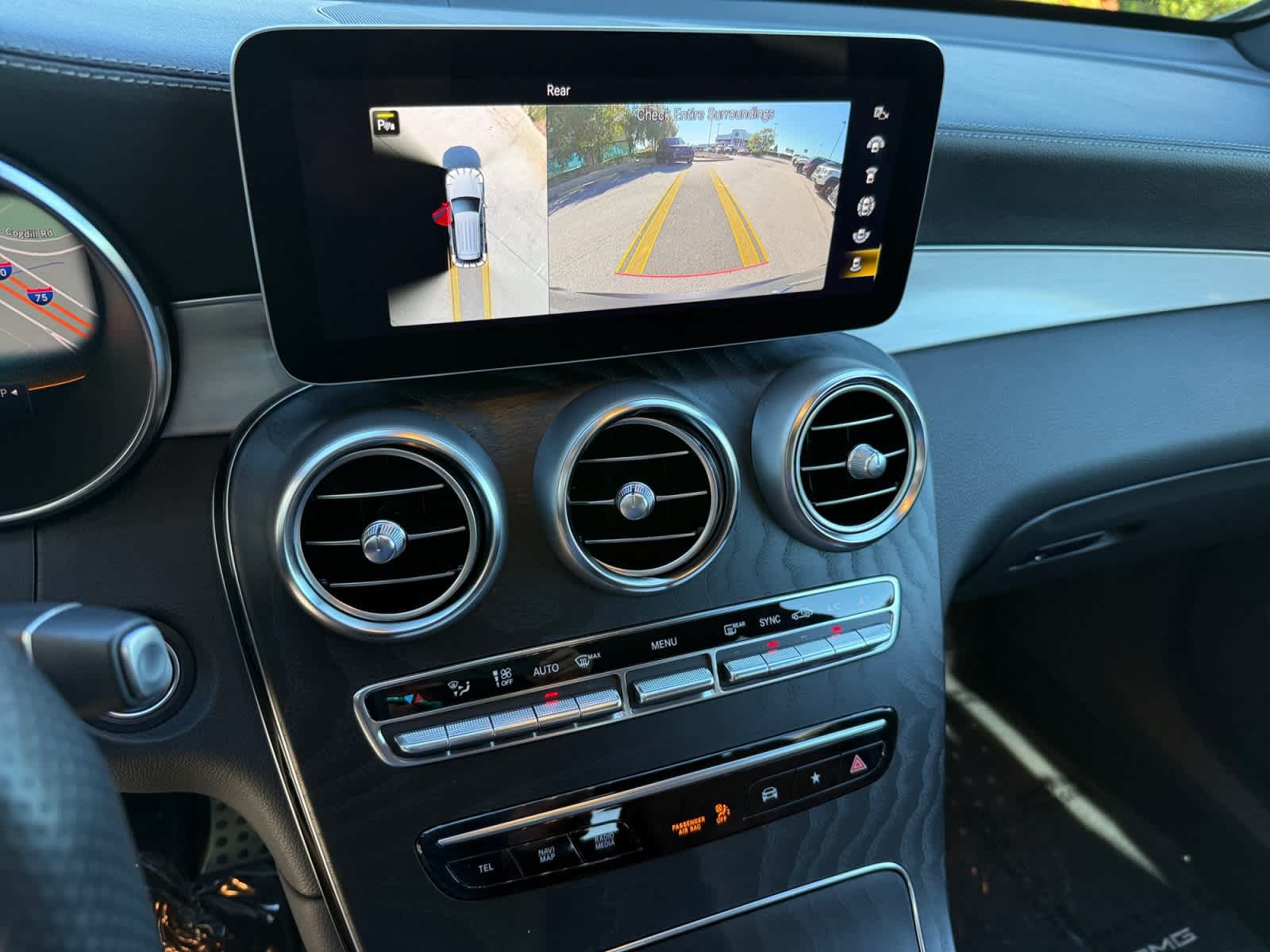 Certified 2022 Mercedes-Benz GLC 43 AMG 4MATIC image 19