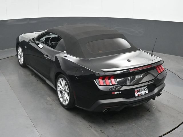 Used 2025 Ford Mustang GT Premium RWD image 24