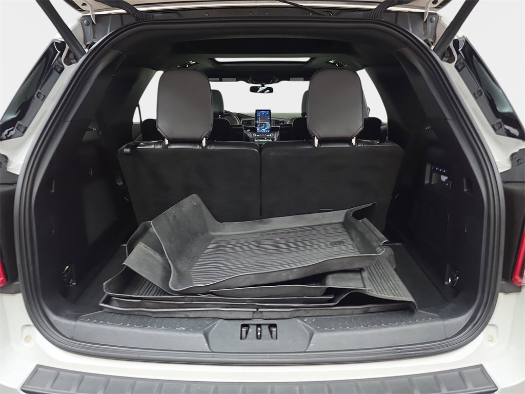 Used 2020 Ford Explorer ST w/ ST Street Pack image 16