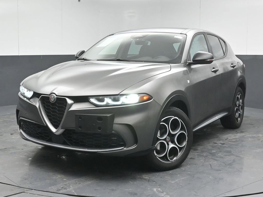Used 2024 Alfa Romeo Tonale Ti image 3