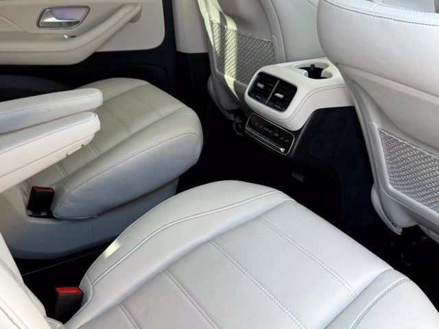 Used 2021 Mercedes-Benz GLS 450 4MATIC image 26