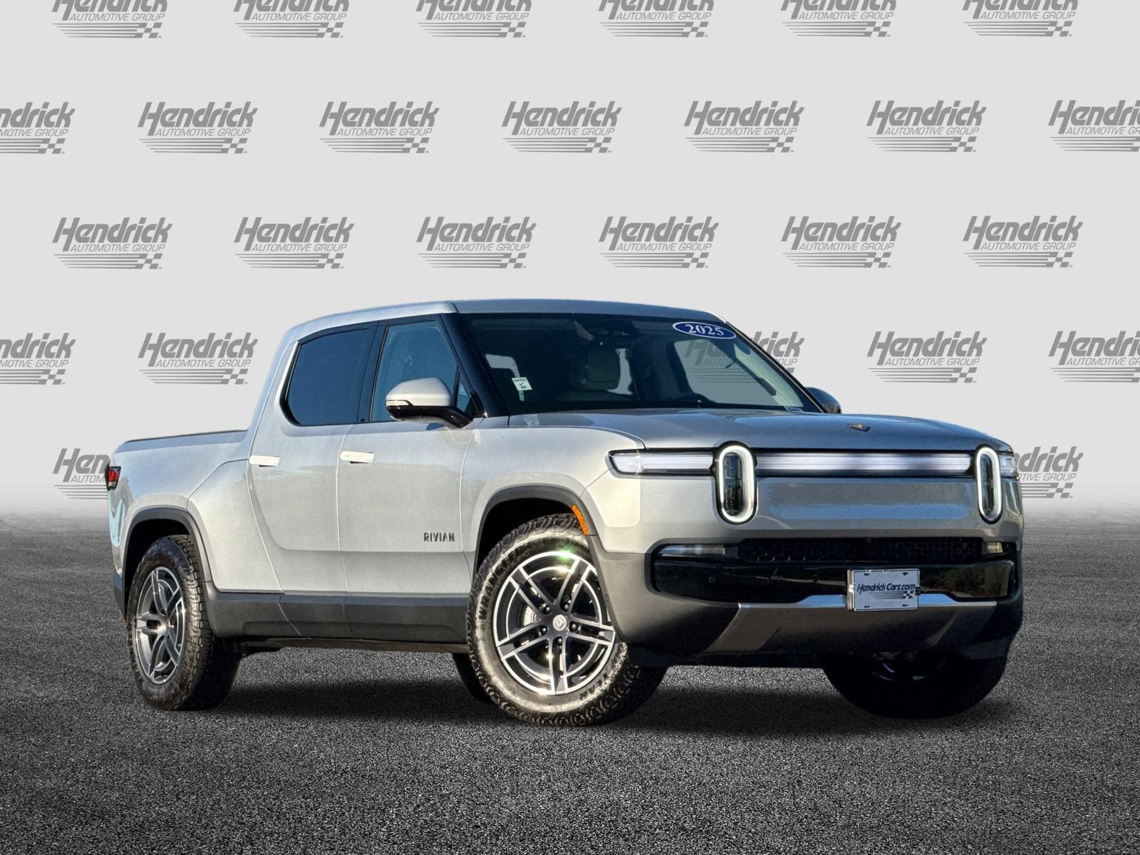 Used 2025 Rivian R1T Adventure video 2