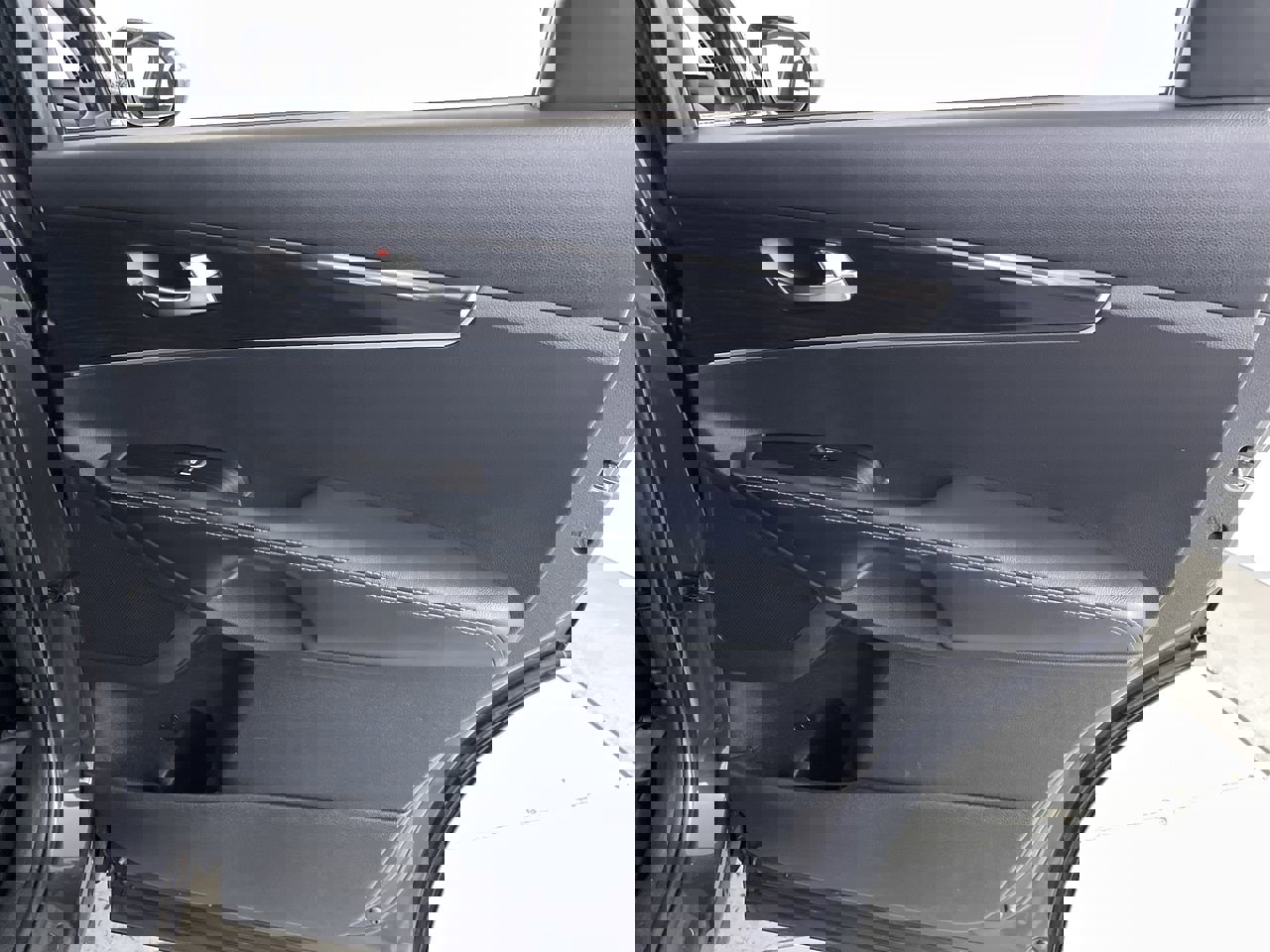 Used 2019 Kia Sorento LX image 22