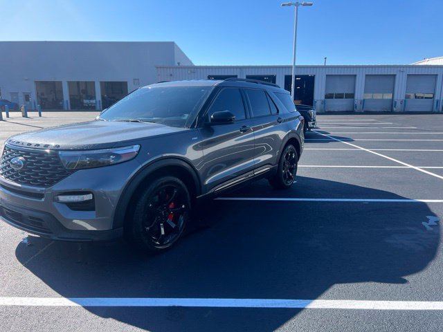 Used 2023 Ford Explorer ST-Line w/ Class IV Trailer Tow Package AWD/4WD image 3