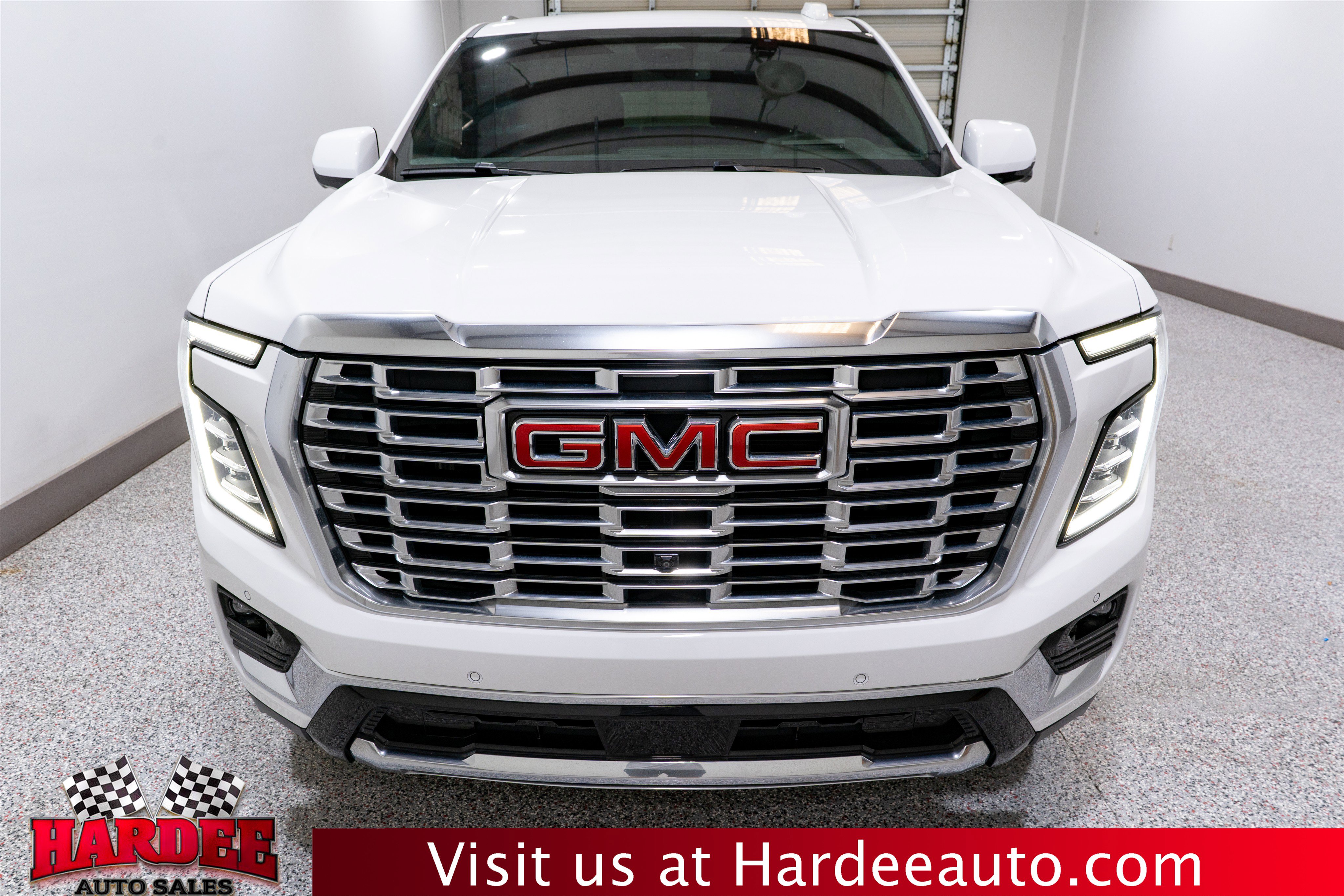 Used 2025 GMC Yukon Denali RWD image 7