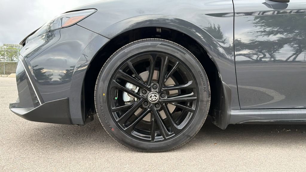 Certified 2025 Toyota Camry SE w/ Convenience Package image 12