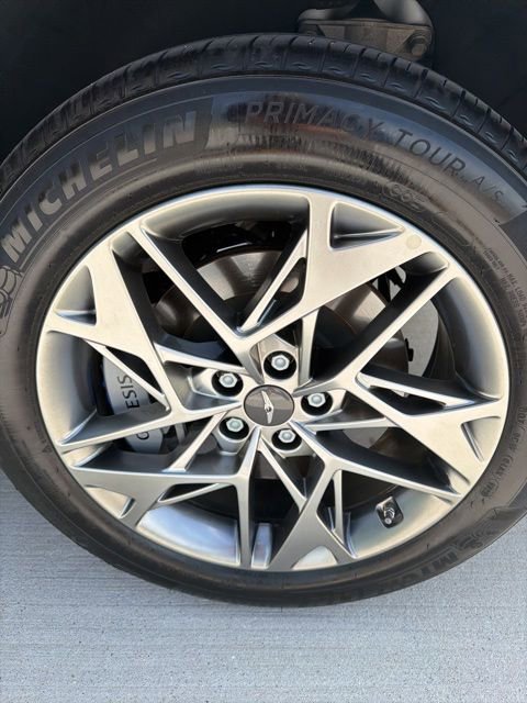 Used 2024 Genesis GV70 2.5T AWD/4WD image 7