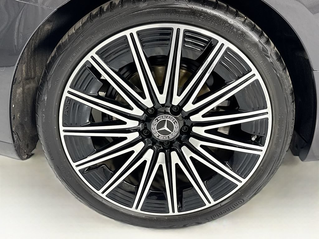 Certified 2025 Mercedes-Benz CLE 300 4MATIC Coupe image 31