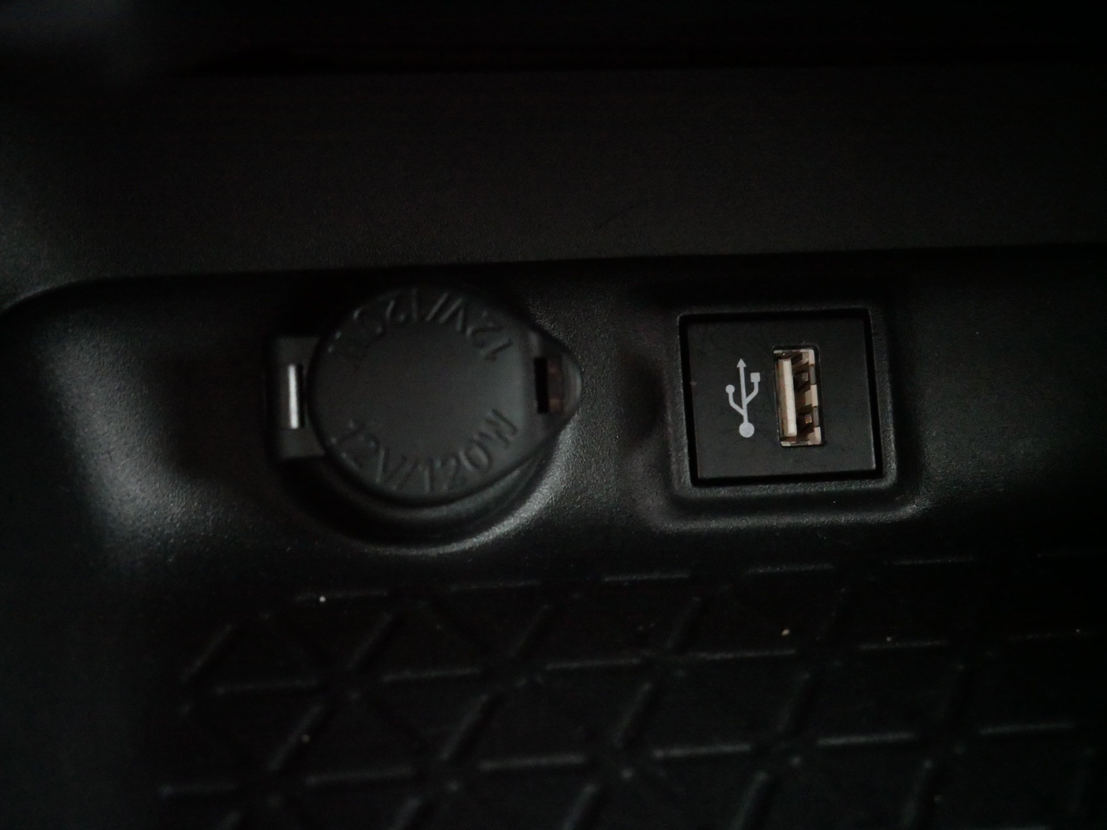 Certified 2025 Toyota RAV4 XLE image 28