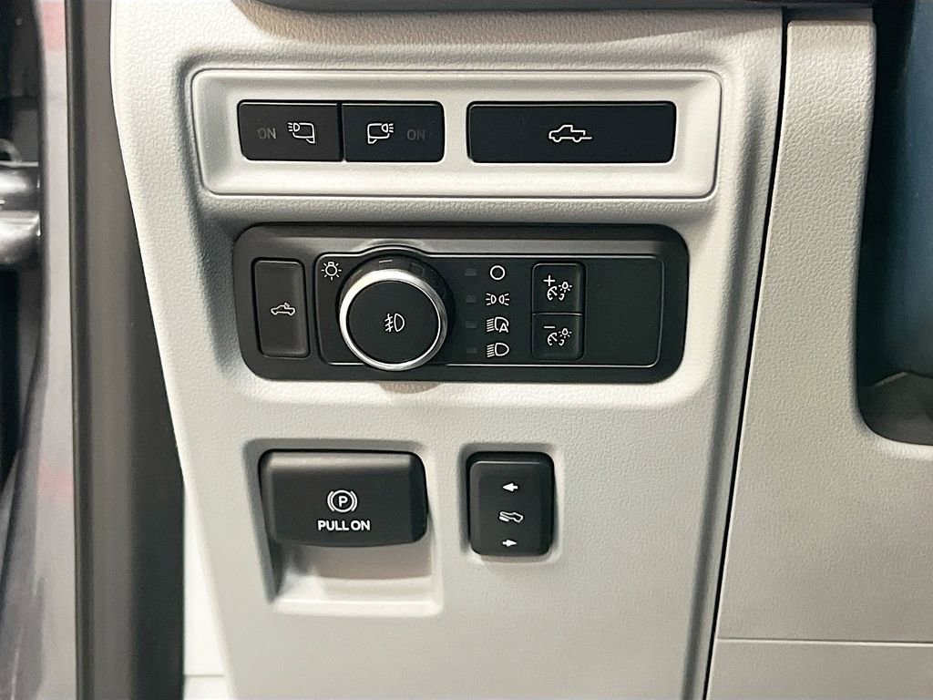 Used 2021 Ford F150 Limited AWD/4WD image 10