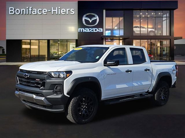 Used 2024 Chevrolet Colorado Trail Boss w/ Advanced Trailering Package image 2