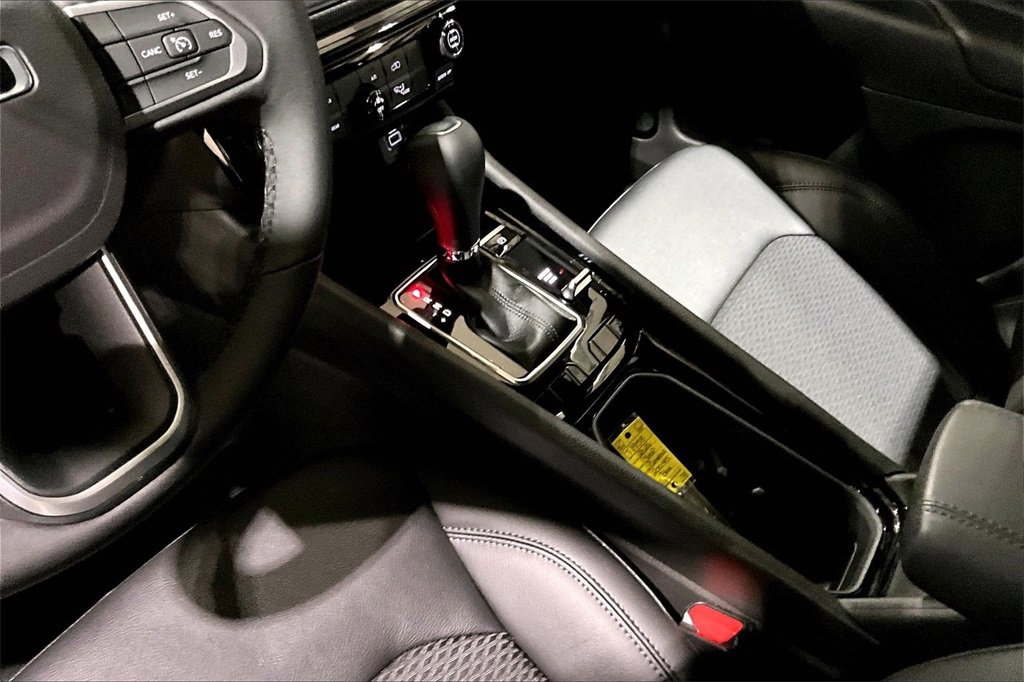 New 2026 Jeep Compass Latitude image 8