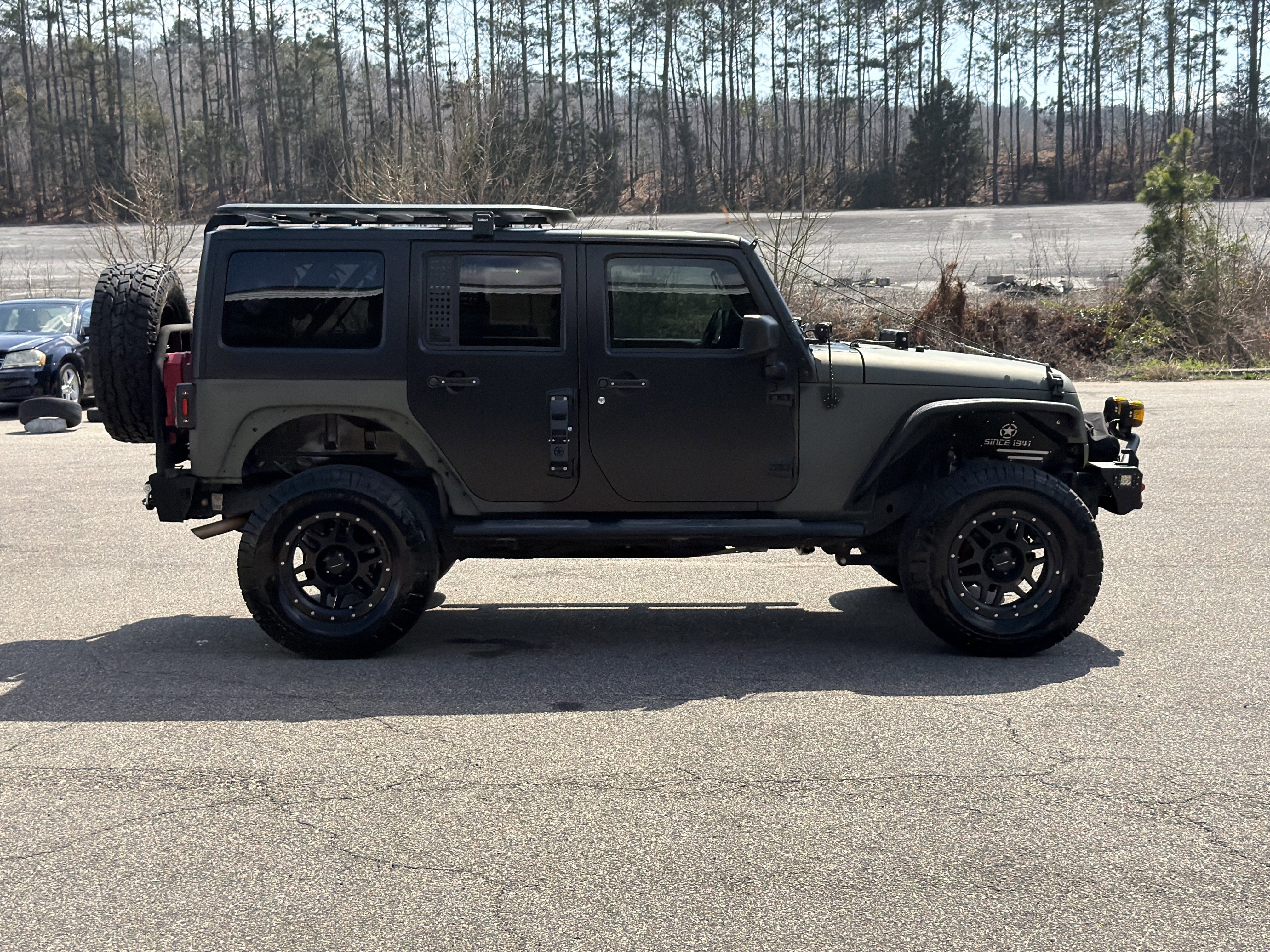 Used 2017 Jeep Wrangler Unlimited Sport w/ Connectivity Group image 8