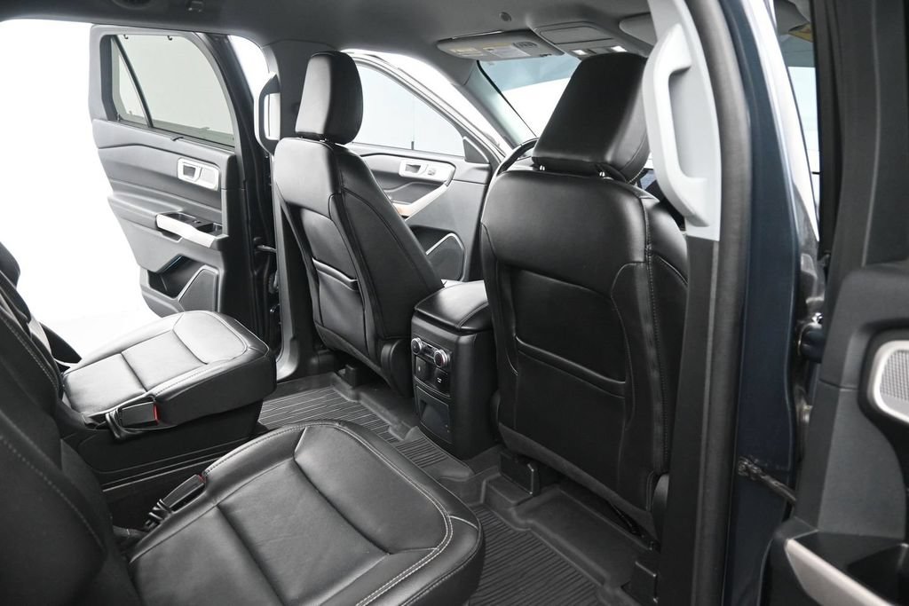 Used 2023 Ford Explorer Limited w/ Equipment Group 301A RWD image 20
