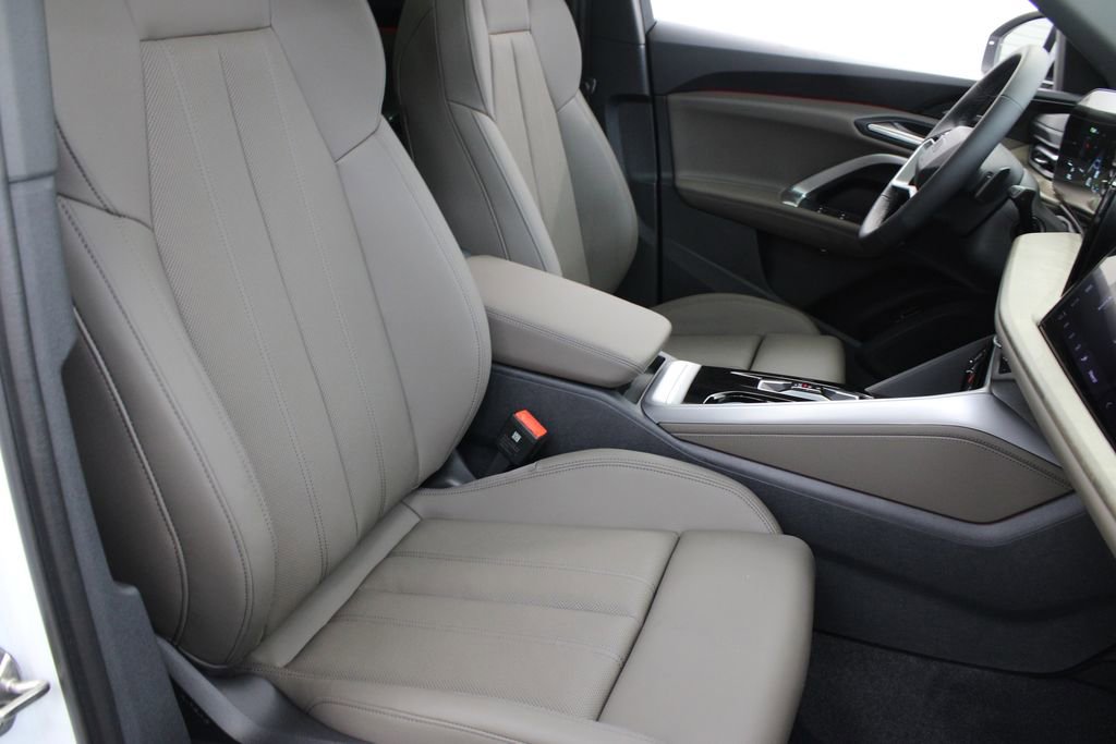 New 2025 Audi Q5 Prestige image 24