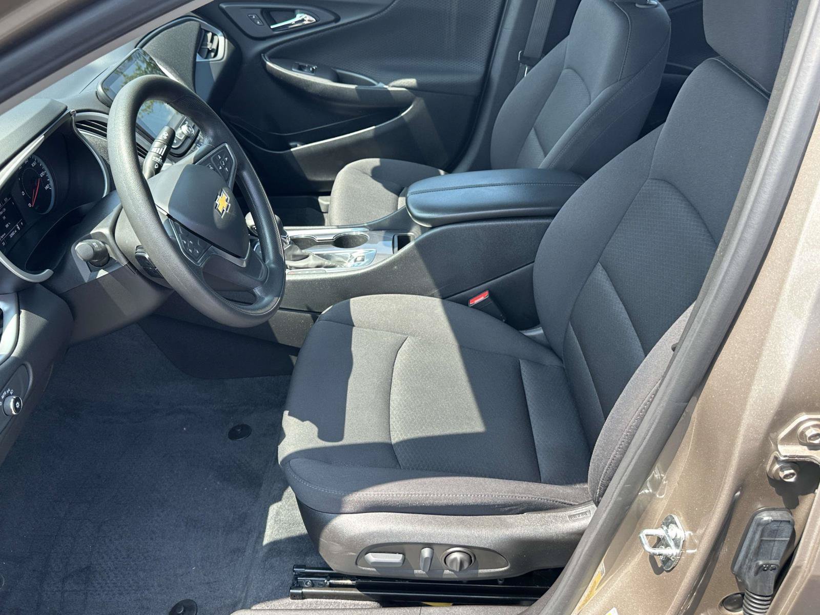 Certified 2022 Chevrolet Malibu LT FWD image 17
