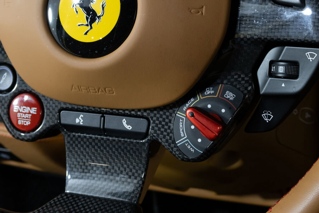 Used 2022 Ferrari F8 Tributo image 33