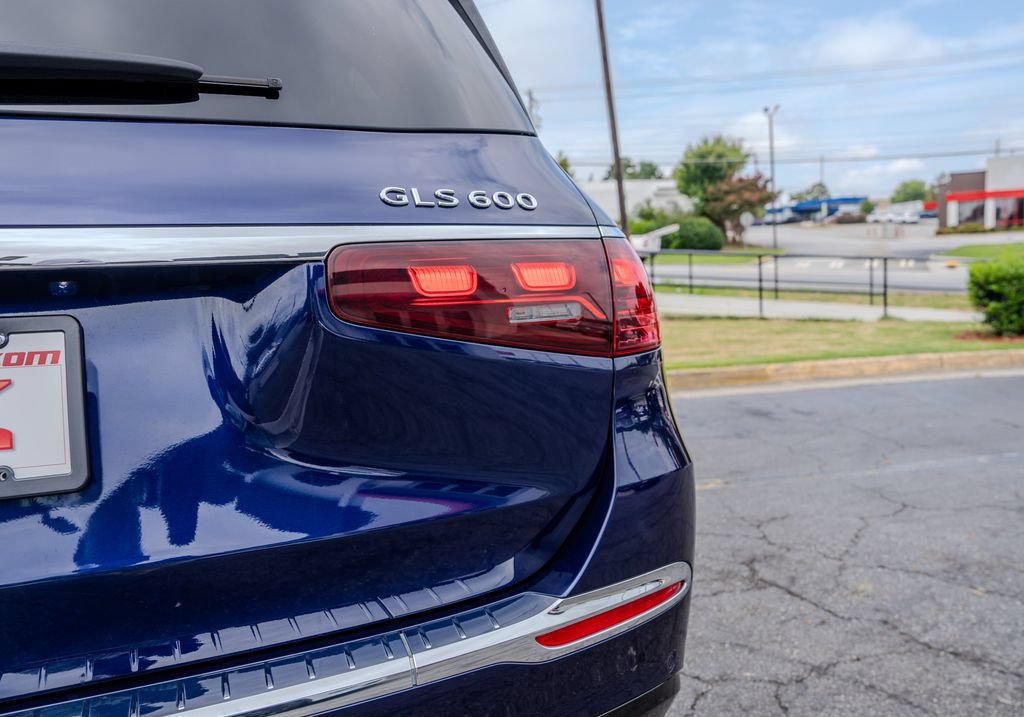Used 2025 Mercedes-Benz Maybach GLS 600 4MATIC image 38