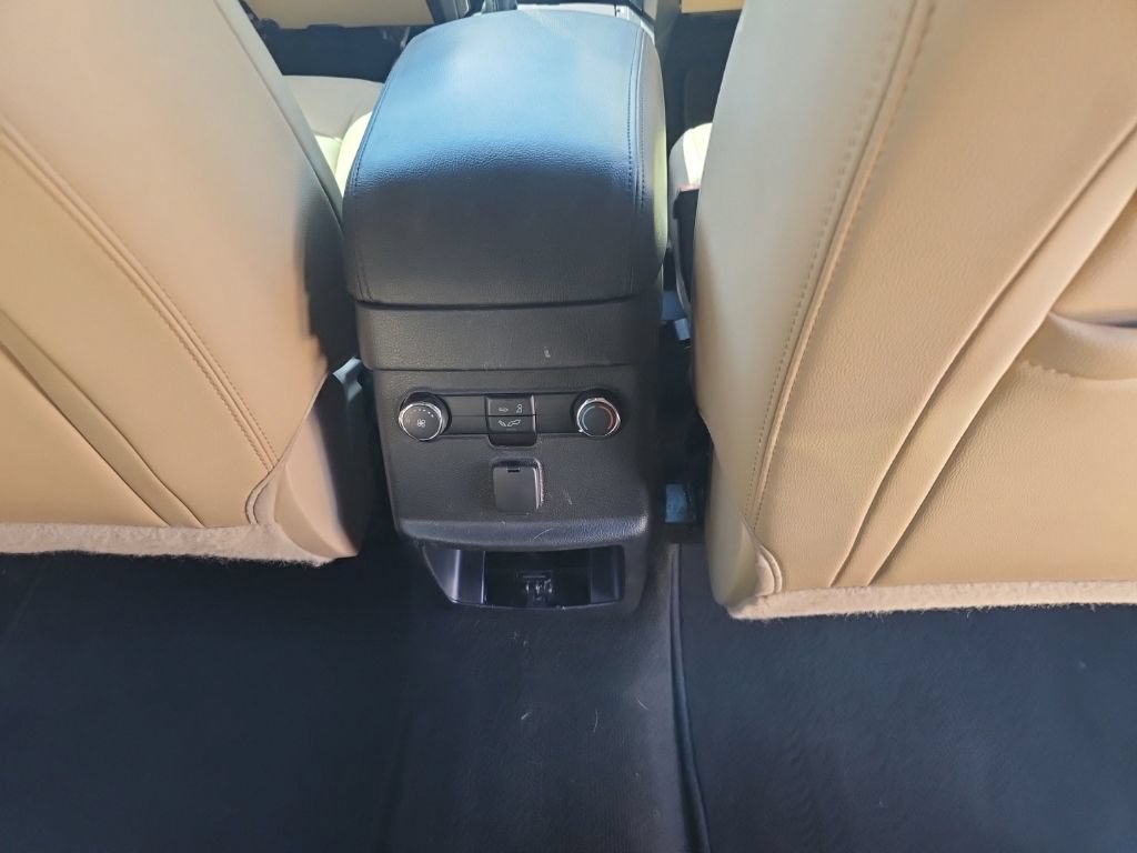 Used 2017 Ford Explorer XLT w/ Equipment Group 202A FWD image 33