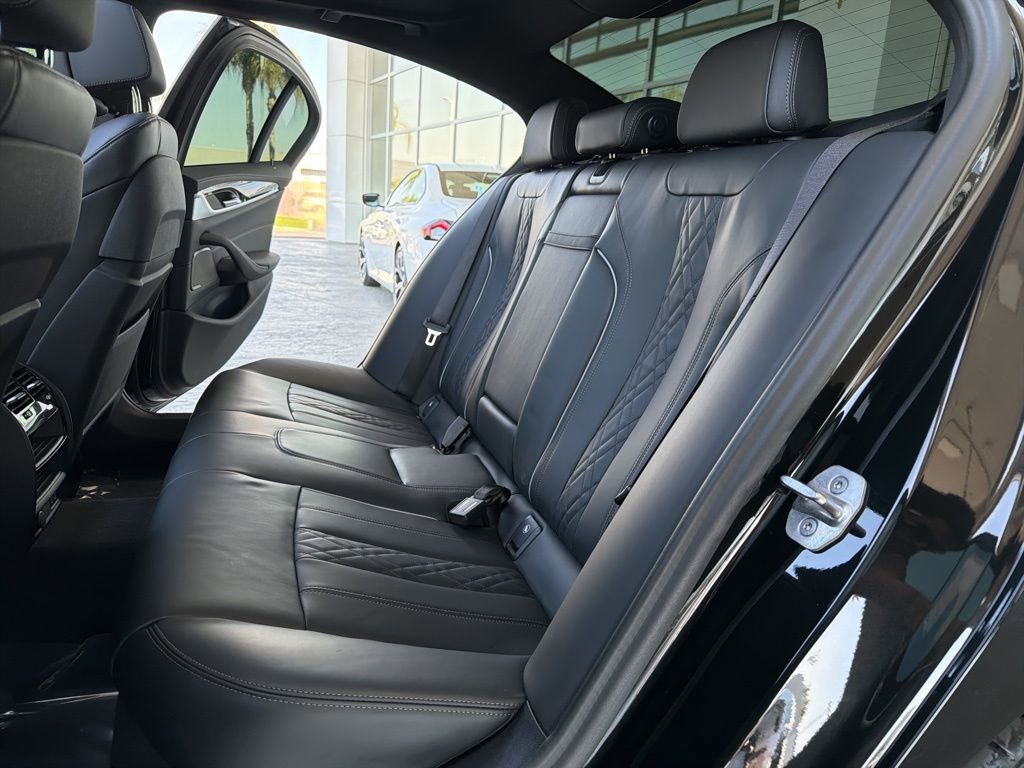 Used 2023 BMW M550i xDrive w/ Parking Assistance Package image 13