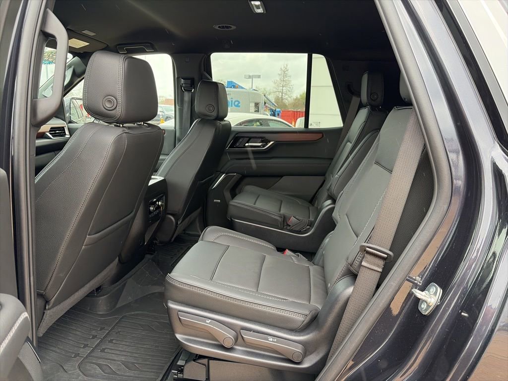 Used 2025 GMC Yukon Denali w/ LPO, Floor Liner Package image 8