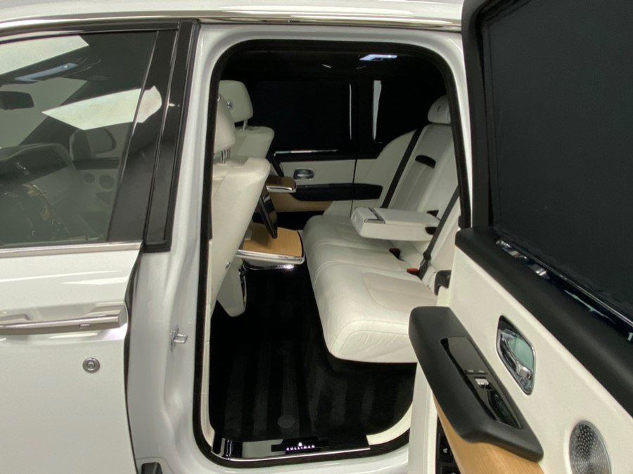 Used 2019 Rolls-Royce Cullinan AWD/4WD image 35