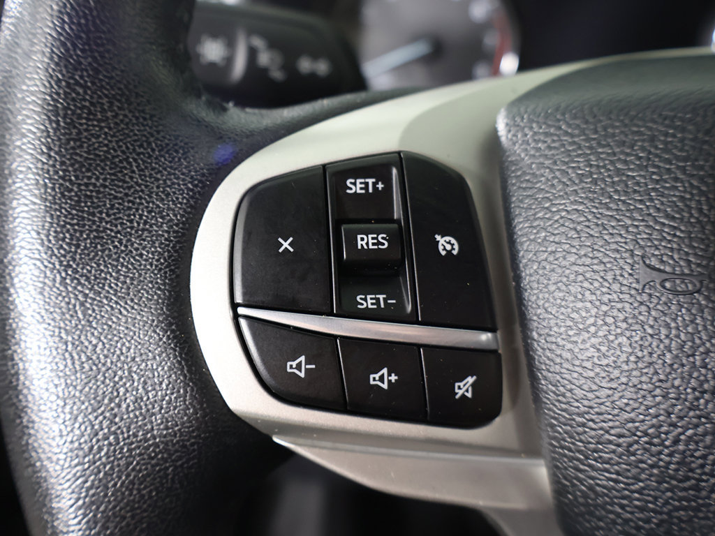 Used 2023 Ford Explorer XLT AWD/4WD image 44