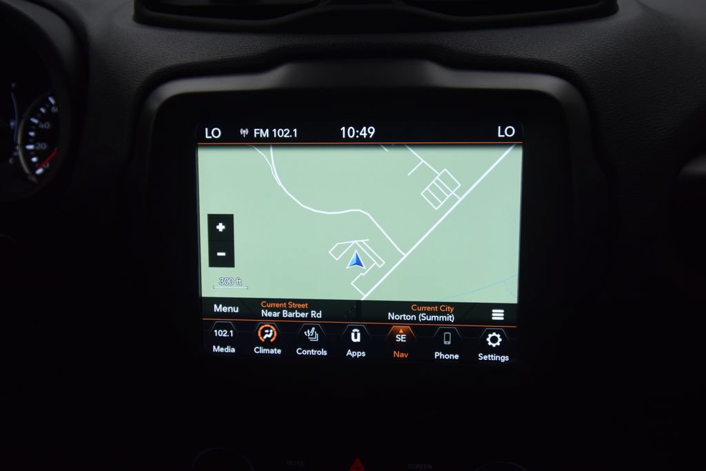 Used 2023 Jeep Renegade Latitude w/ Premium Group AWD/4WD image 17