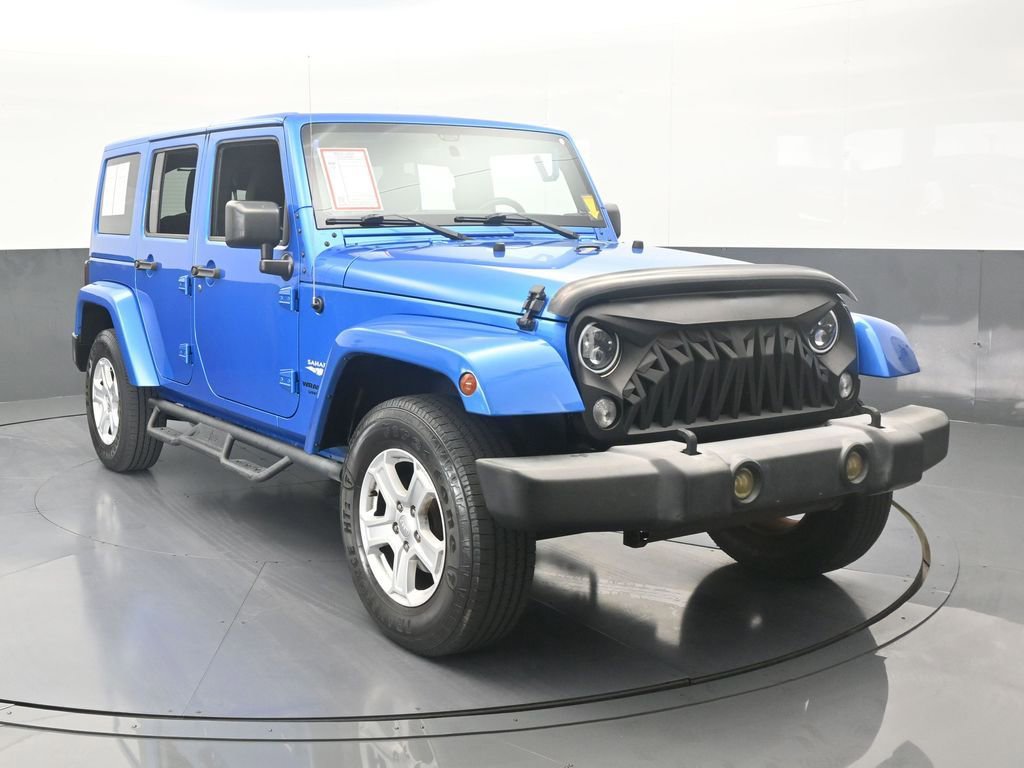 Used 2015 Jeep Wrangler Unlimited Sahara w/ Dual Top Group image 9