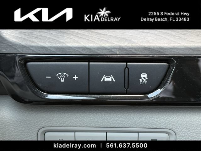 Certified 2024 Kia Carnival EX FWD image 26