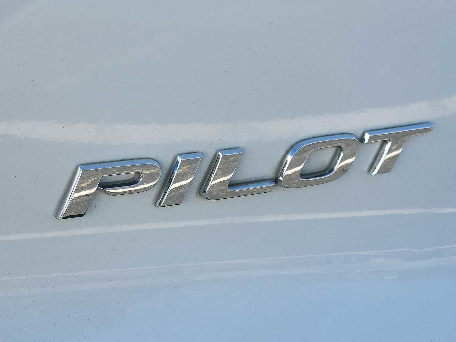 Used 2018 Honda Pilot Touring image 30