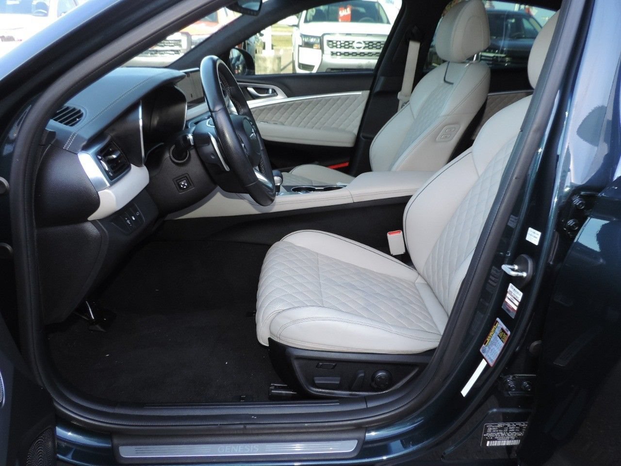 Used 2022 Genesis G70 3.3T RWD image 20