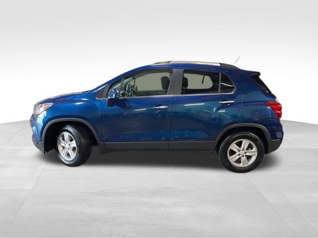 Used 2020 Chevrolet Trax LT w/ Driver Confidence Package FWD image 4