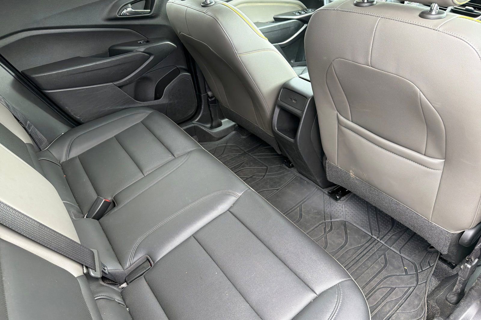 Used 2025 Chevrolet Trax ACTIV w/ Sunroof Package FWD image 18