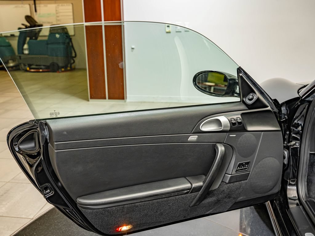 Used 2005 Porsche 911 Carrera S RWD image 23