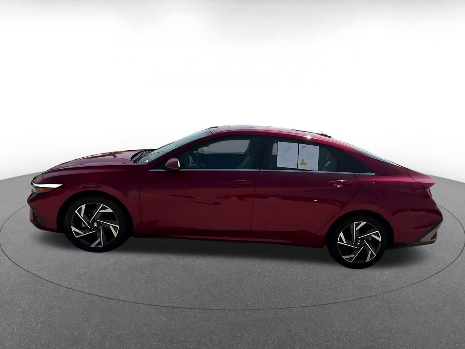 Used 2025 Hyundai Elantra Limited FWD image 7