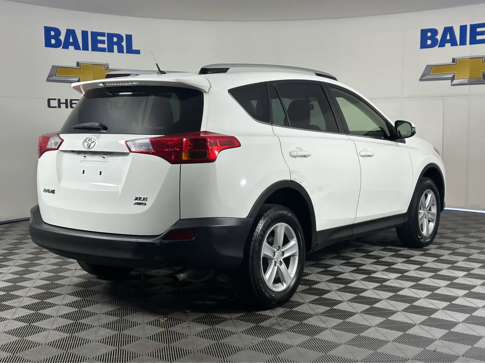 Used 2013 Toyota RAV4 XLE image 5