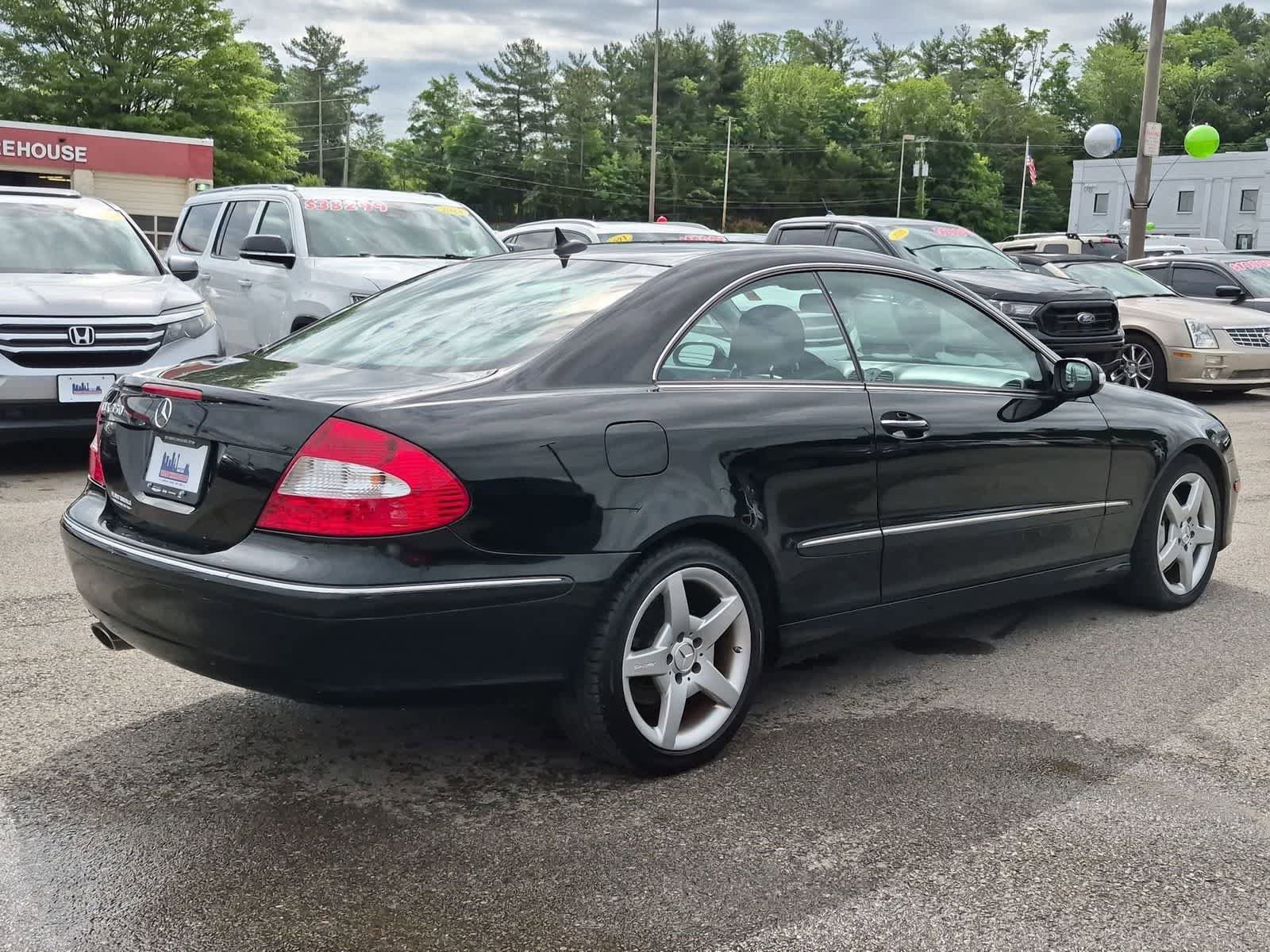 Used 2008 Mercedes-Benz CLK 350 Coupe image 8