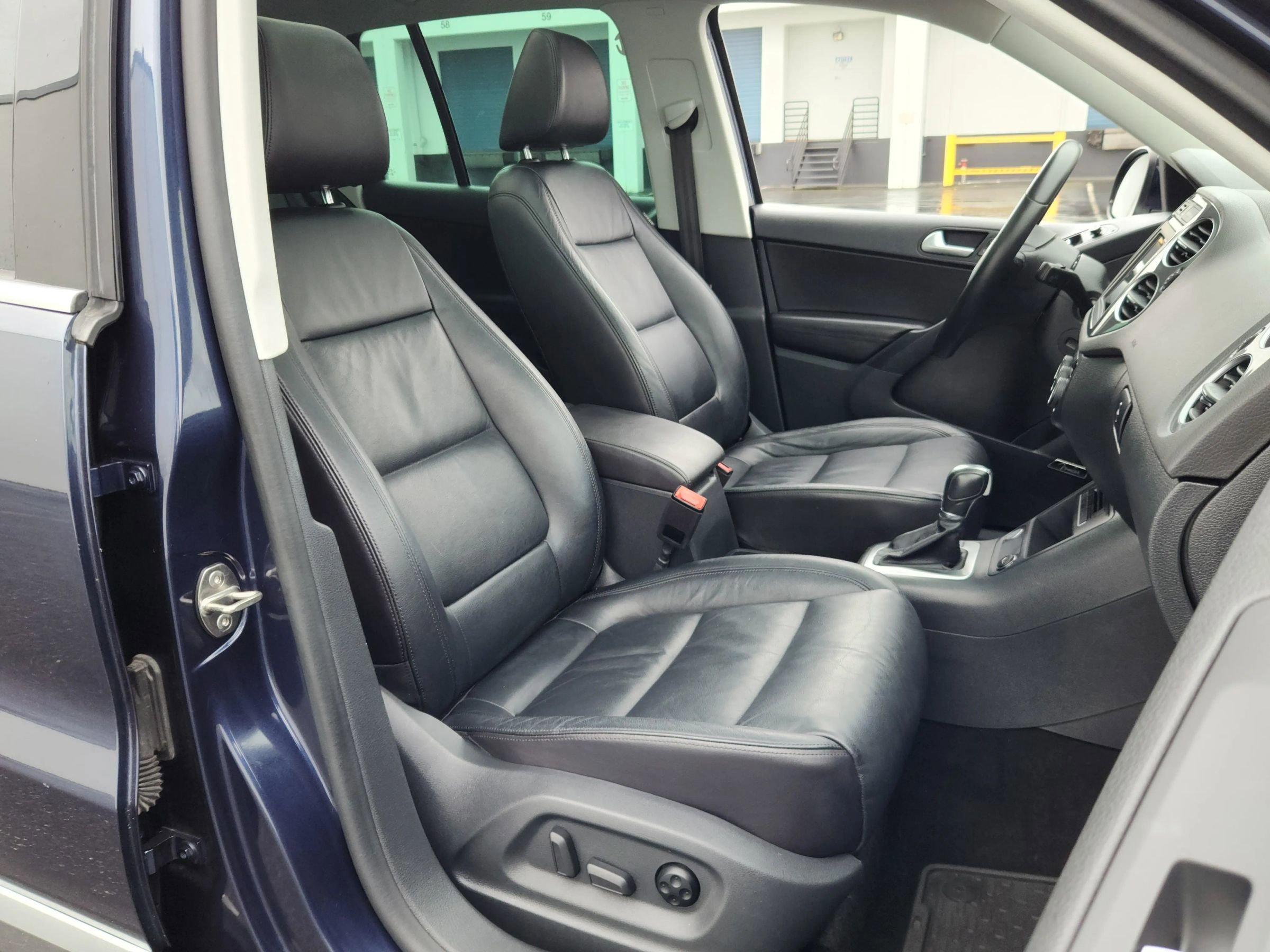 Used 2016 Volkswagen Tiguan SEL image 20