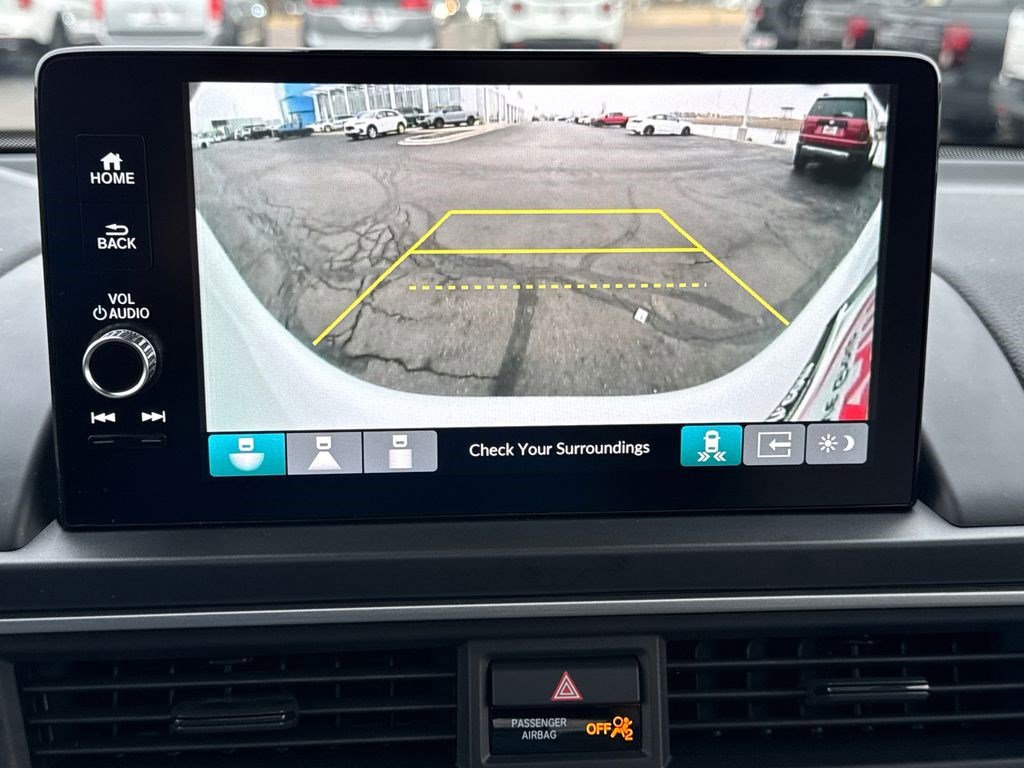 Certified 2025 Honda Pilot Touring image 32