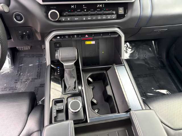Used 2023 Toyota Tundra Platinum AWD/4WD image 28