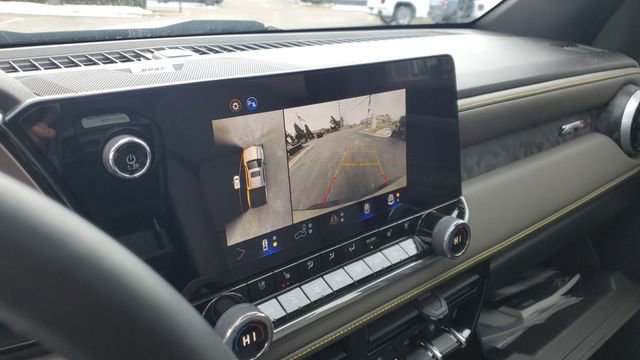 Used 2024 Chevrolet Colorado ZR2 w/ ZR2 Convenience Package III AWD/4WD image 17