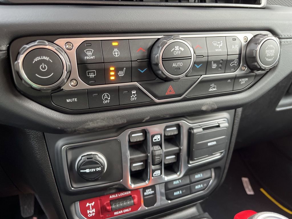 New 2026 Jeep Gladiator Mojave AWD/4WD image 37